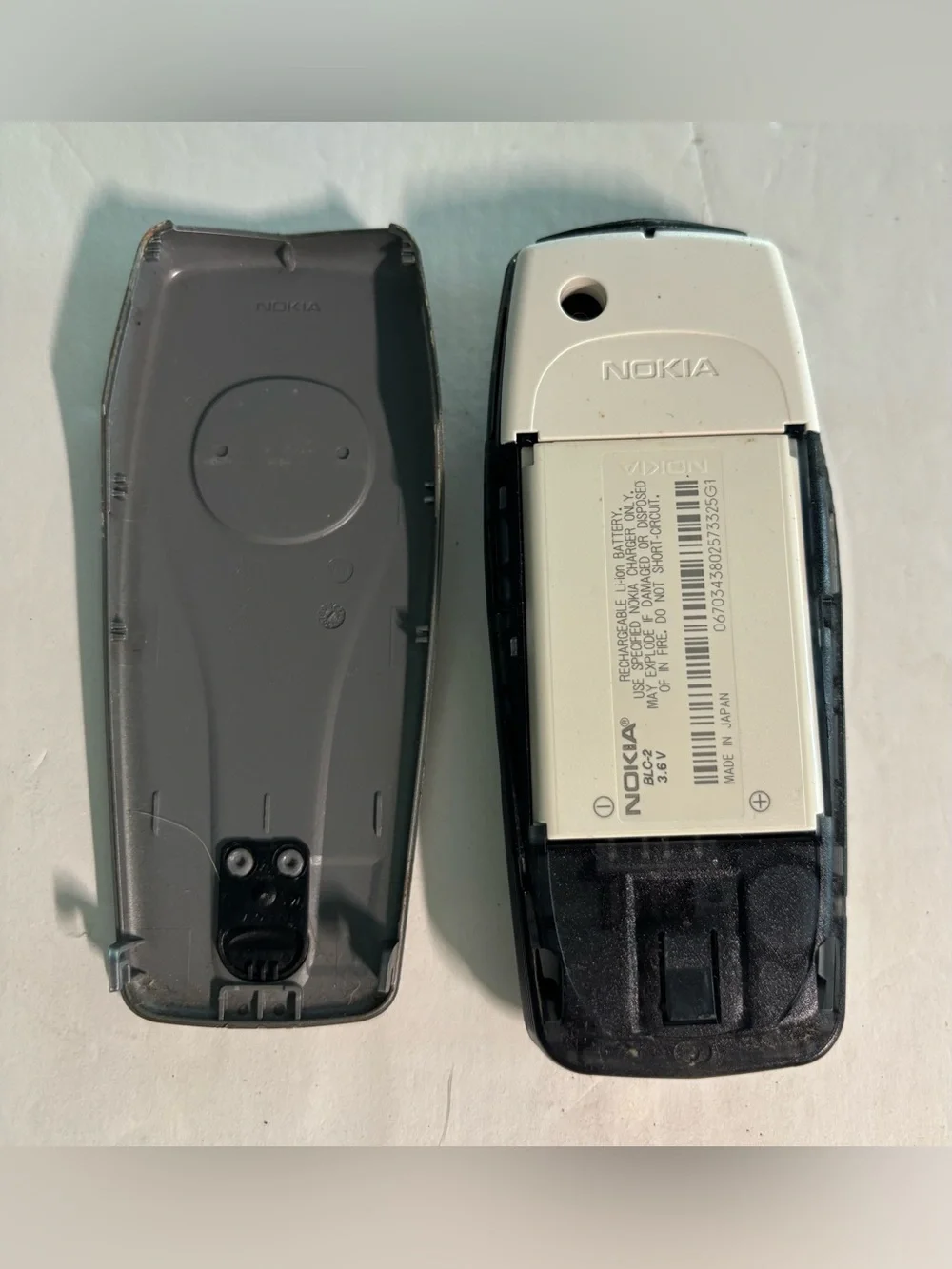 Nokia Silver Gray Feature TDMA Cellular Phone with Tactile Keypad model 3560
